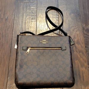 NWT Coach Sig Rowan File Bag Brown/Black